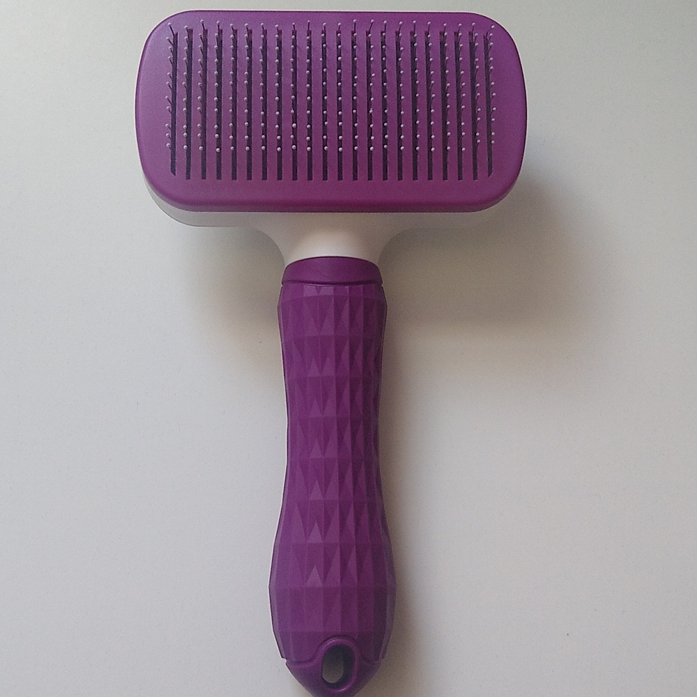 Timingila Self cleaning slicker brush for dogs and cats